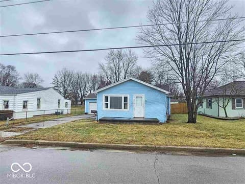 Front exterior at 2334 Poplar Street, Anderson, IN
