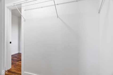 Walk In Closets — 8391 N 400 W, New Richmond, IN