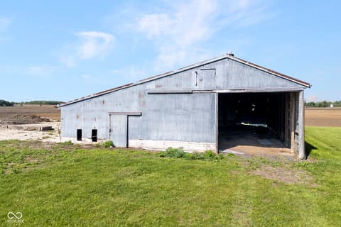 Out Buildings — 8391 N 400 W, New Richmond, IN