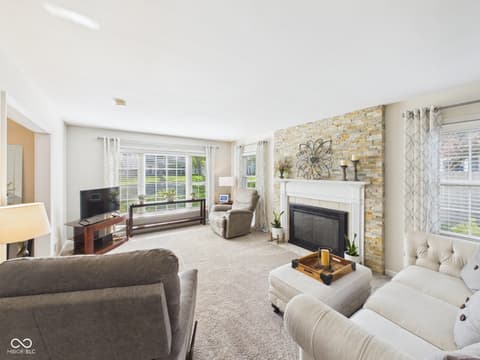 Living room at 113 Orchard Lane, Anderson, IN