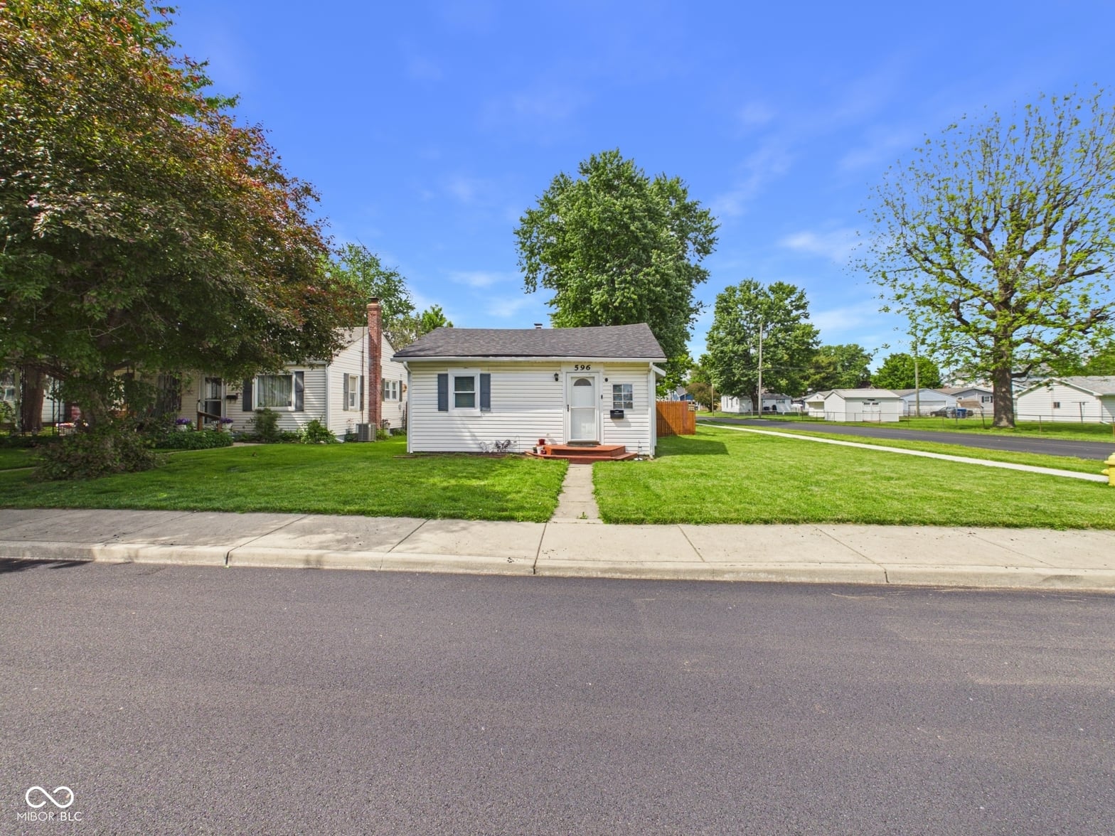 Photo of 596 Christian Avenue, Noblesville, IN
