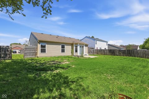 Photo of 952 Pine Ridge Way, Brownsburg, IN