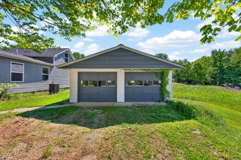 Photo of 1063 Harrison Ridge Road, Nashville, IN