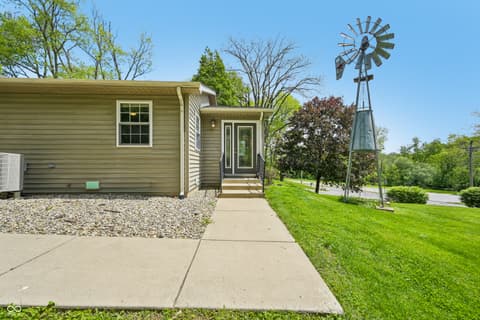 Photo of 129 N 2nd Street, Middletown, IN