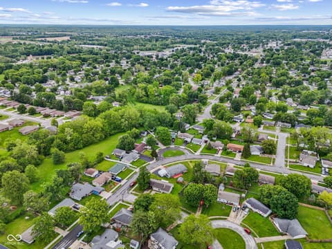 Aerial view at 811 Edgewood Drive, Mooresville, IN