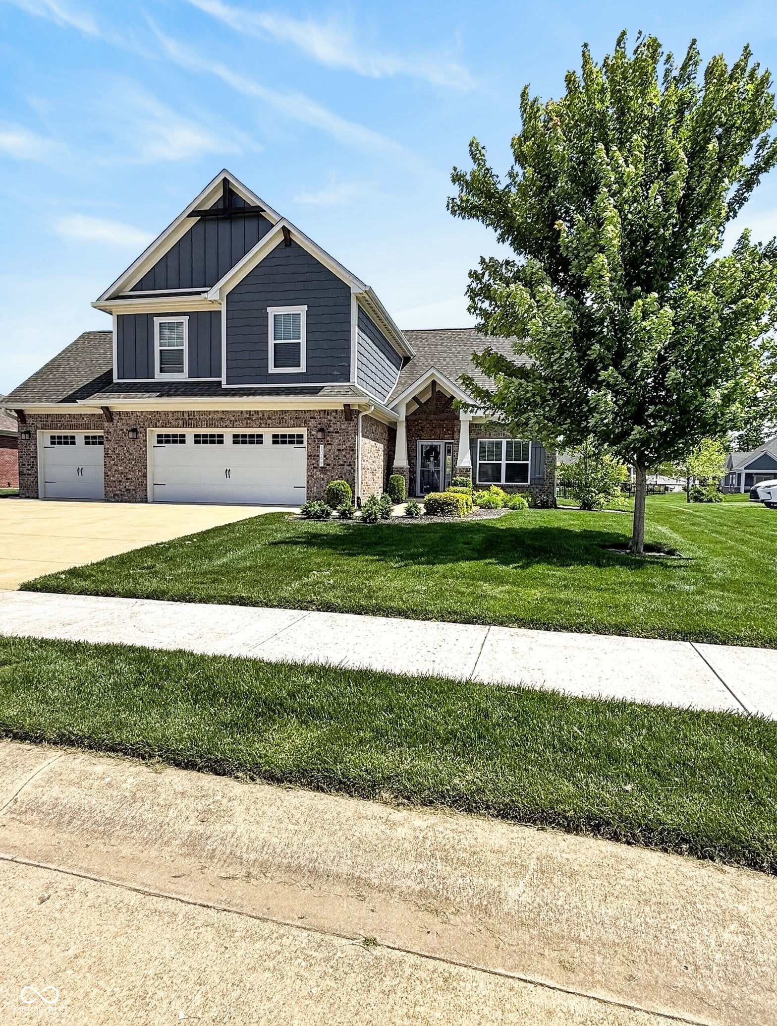 Front exterior at 1069 Forest Glen Drive, Greenfield, IN