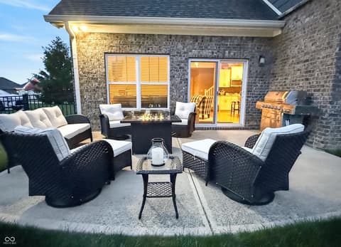 Outdoor living area at 1069 Forest Glen Drive, Greenfield, IN
