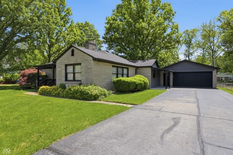 211 W McKenzie Road
