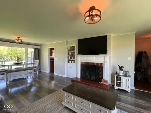 Living room at 2071 S 600 W, New Palestine, IN