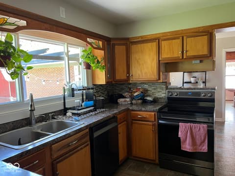 Kitchen at 2071 S 600 W, New Palestine, IN