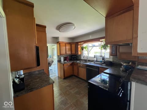 Kitchen at 2071 S 600 W, New Palestine, IN