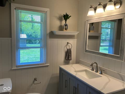 Bathroom at 2071 S 600 W, New Palestine, IN