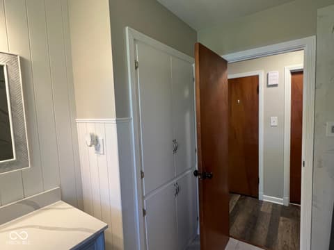 Bathroom at 2071 S 600 W, New Palestine, IN