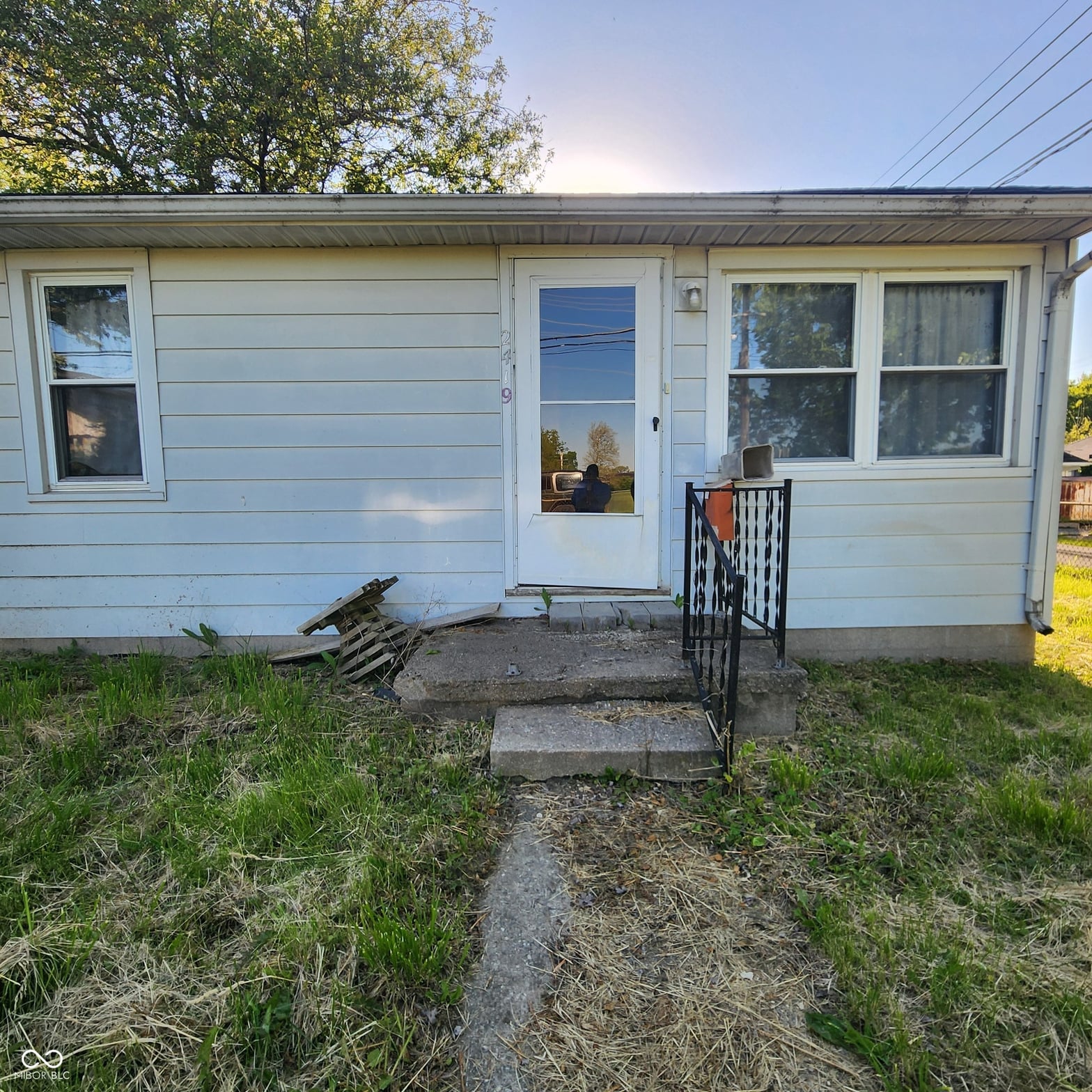 Photo of 2419 Crystal Street, Anderson, IN