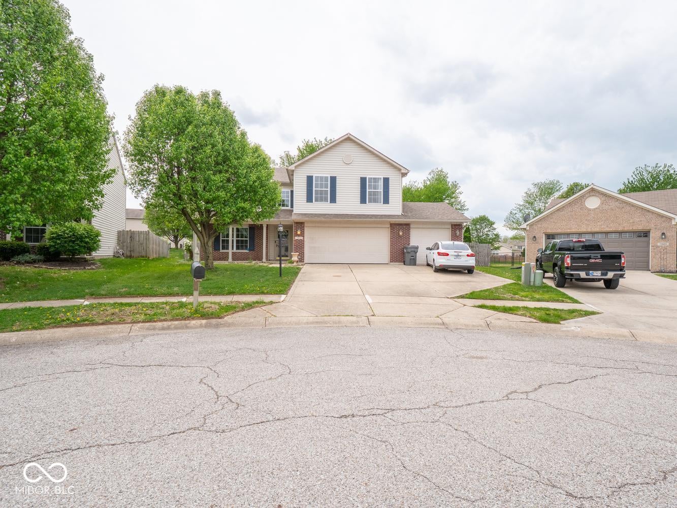 Front exterior at 7611 Penguin Circle, Indianapolis, IN