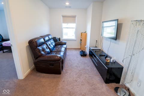 Loft — 4866 Rosie Boulevard, McCordsville, IN