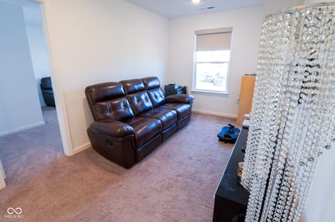 Loft — 4866 Rosie Boulevard, McCordsville, IN