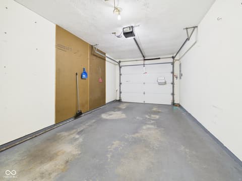 Garage at 4401 Marlborough Drive, Anderson, IN