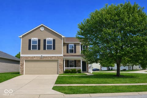 1795 Feather Reed Lane, Greenwood, IN 46143