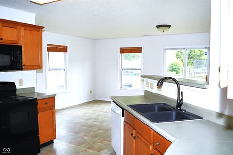 Photo of 1795 Feather Reed Lane, Greenwood, IN