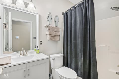 Photo of 9426 Stones Ferry Way, Indianapolis, IN