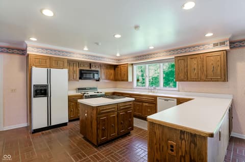 Kitchen at 7922 Mill Pond Lane, Indianapolis, IN
