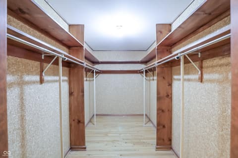 Walk In Closets — 7922 Mill Pond Lane, Indianapolis, IN