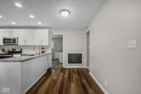 Photo of 540 Golf Lane, Indianapolis, IN