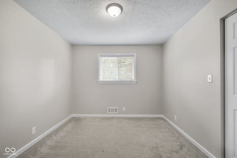 Photo of 540 Golf Lane, Indianapolis, IN