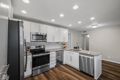 Photo of 540 Golf Lane, Indianapolis, IN