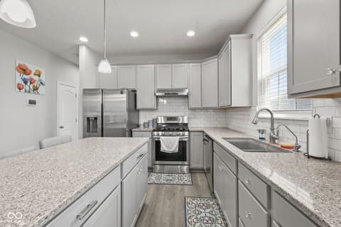 Photo of 9133 Thames Drive, Avon, IN