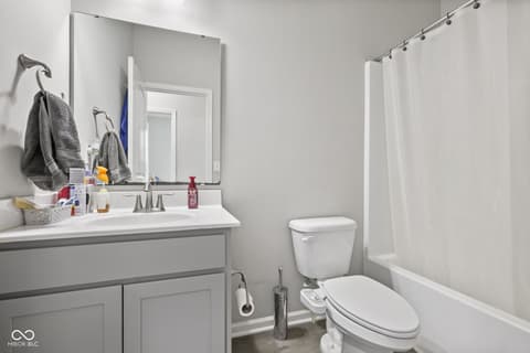 Photo of 9133 Thames Drive, Avon, IN
