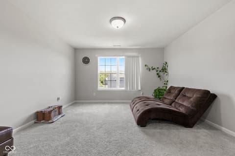 Photo of 9133 Thames Drive, Avon, IN