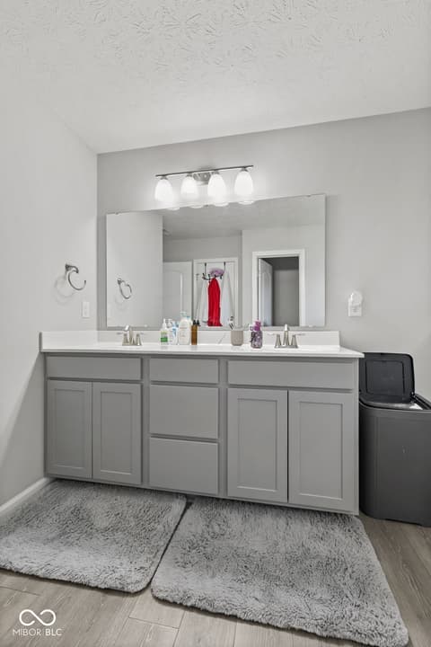 Photo of 9133 Thames Drive, Avon, IN
