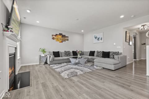 Photo of 9133 Thames Drive, Avon, IN