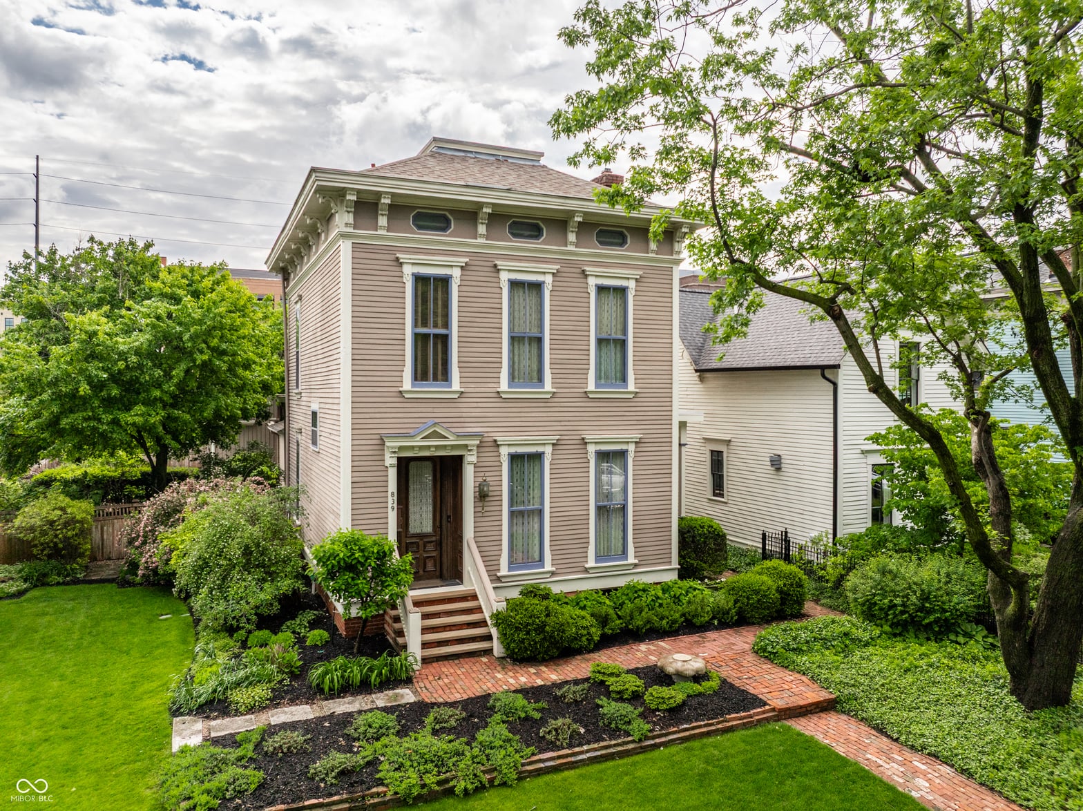 Photo of 839 Broadway Street, Indianapolis, IN