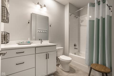 Photo of 622 E 10th Street, Indianapolis, IN