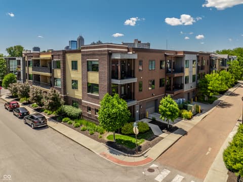 Photo of 622 E 10th Street, Indianapolis, IN