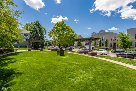 Photo of 622 E 10th Street, Indianapolis, IN