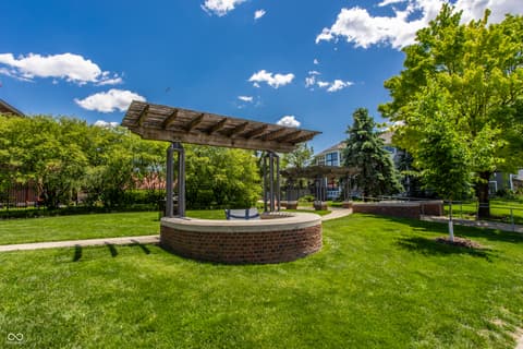 Photo of 622 E 10th Street, Indianapolis, IN