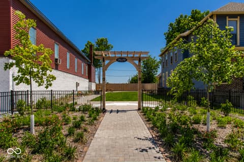 Photo of 622 E 10th Street, Indianapolis, IN