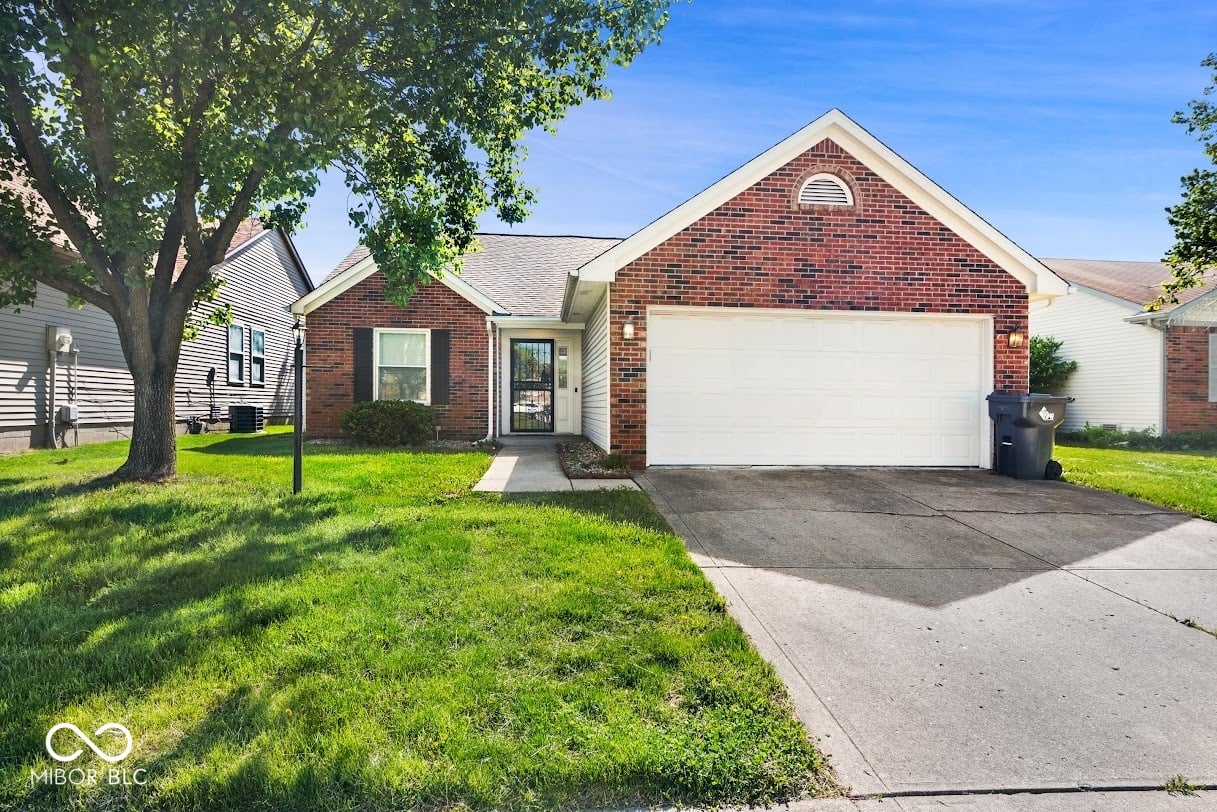 Photo of 1541 Parkthorne Drive, Indianapolis, IN