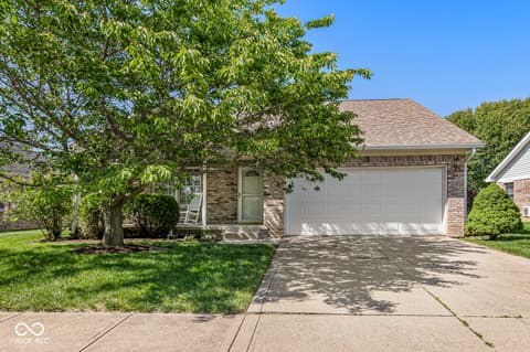212 Lakeshore Drive