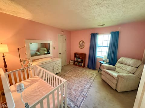 Photo of 1059 Lake Drive E, Brownsburg, IN