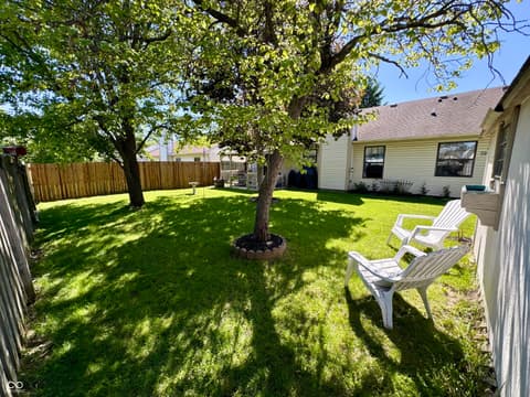 Photo of 1059 Lake Drive E, Brownsburg, IN