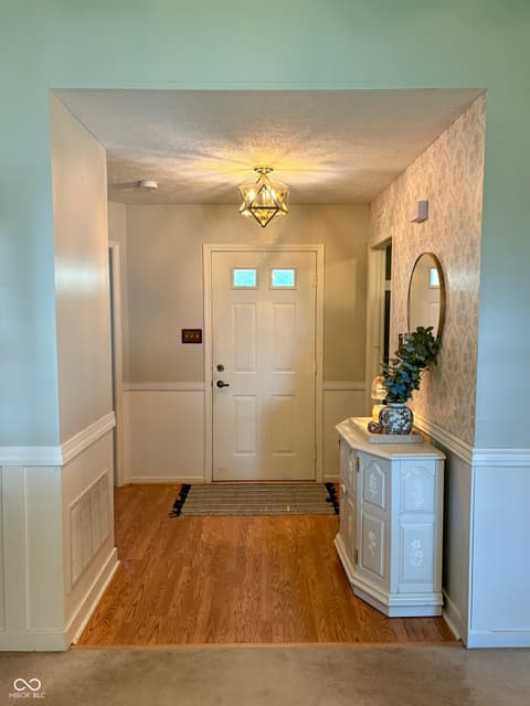 Photo of 1059 Lake Drive E, Brownsburg, IN