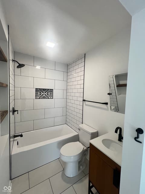 Photo of 330 N Harbison Avenue, Indianapolis, IN