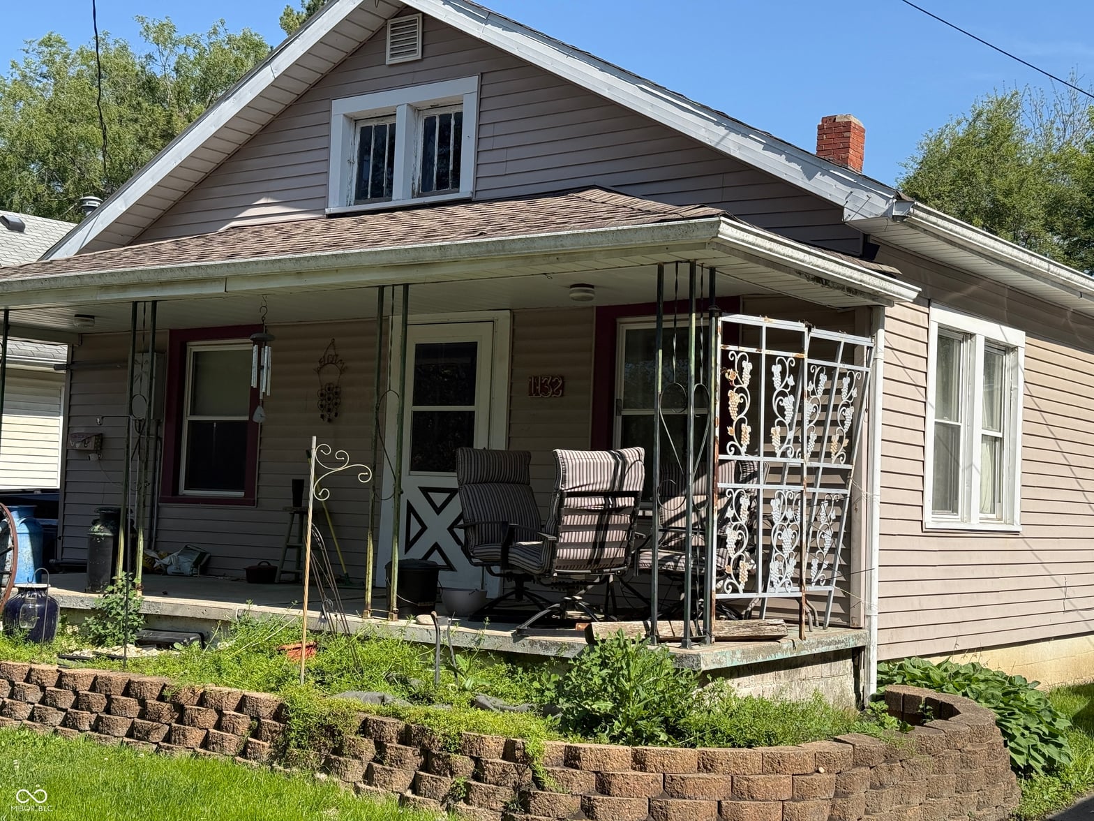 Front exterior at 1132 Manor Court, Anderson, IN