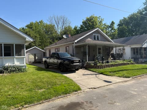 Front exterior at 1132 Manor Court, Anderson, IN