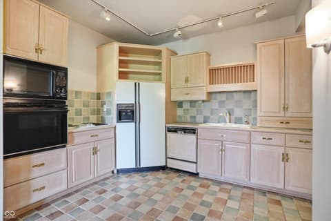 Photo of 13500 Six Points Road, Carmel, IN